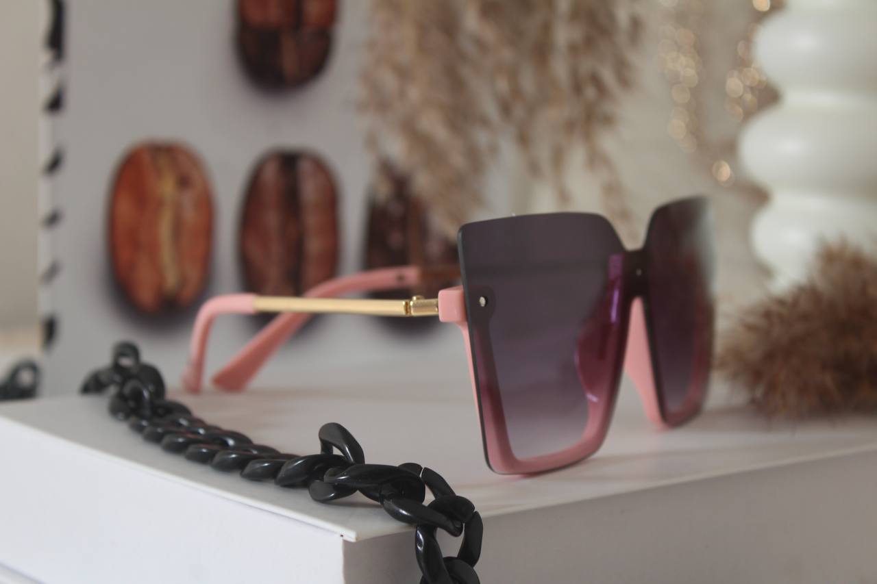 Visionary : lunettes stylées durables et 100% protection UV, prêtes à distribuer